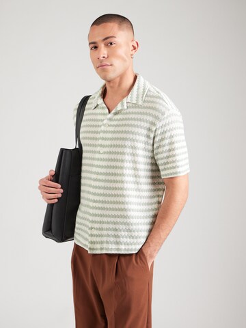 Coupe regular Chemise 'SLHDYLAN' SELECTED en blanc : devant