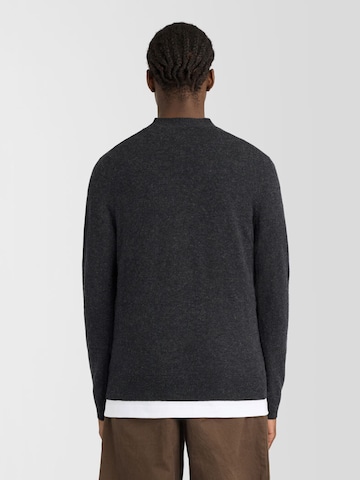Lyle & Scott Knit Cardigan in Grey