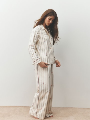 Next Pyjama in Beige: Vorderseite