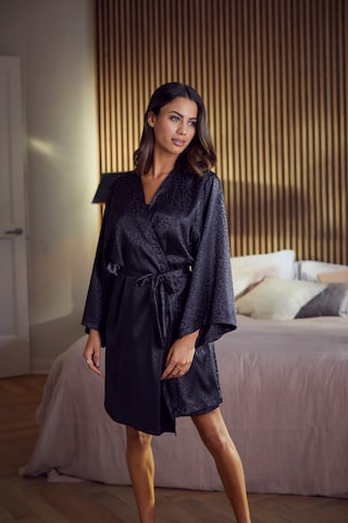 LASCANA Dressing Gown in Black: front