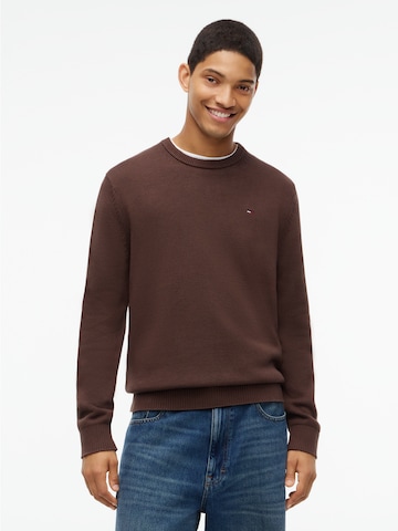 Pull-over 'ESS' Tommy Jeans en marron : devant