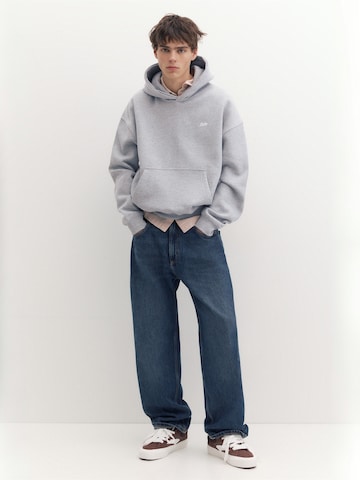 Pull&Bear Tréning póló 'STWD' - szürke