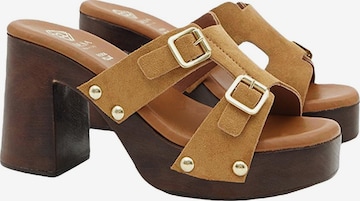Desa - Zapatillas de casa 'DESA Damen-Plateausandalen aus Wildleder mit Doppelschnalle' en marrón: frente
