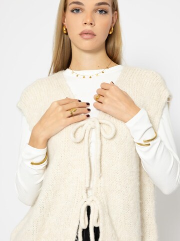 SASSYCLASSY Strickweste‌‌‌‌‌‌ in Weiß