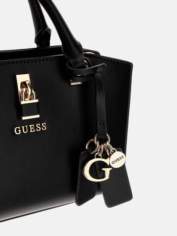GUESS Handtasche 'Queensland' in Schwarz
