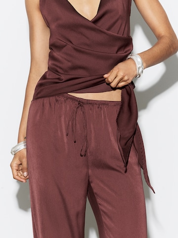 Pull&Bear Wide Leg Bukser i brun