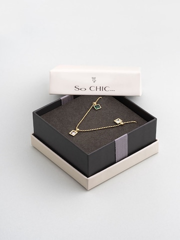 So Chic Necklace in Gold