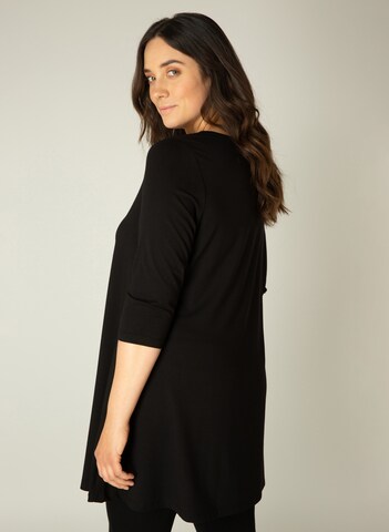 BASE LEVEL CURVY Tunika 'Aria' in Schwarz