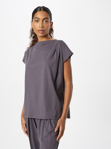 T-shirt fonctionnel CURARE Yogawear en violet : devant