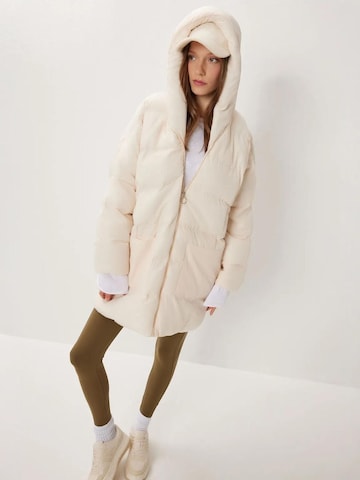 Happiness İstanbul Winterjas in Wit