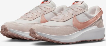 Baskets basses 'Waffle Debut' Nike Sportswear en rose