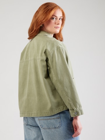 Vero Moda Curve Prechodná bunda 'VMCJamie' - Zelená
