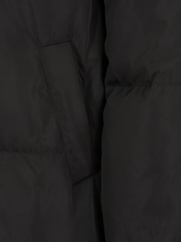 Y.A.S Tall Pitkä talvitakki 'IRIMA' värissä musta