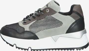 BULLBOXER Sneaker in Grau