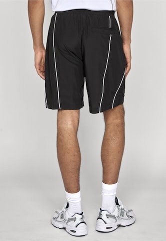 Regular Pantalon Urban Classics en noir