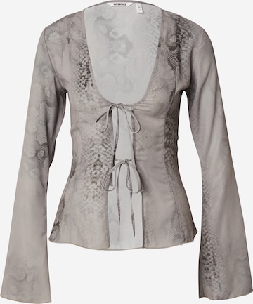 Bluză 'Scorpio' de la WEEKDAY pe gri: față