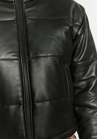 faina Between-season jacket in Black