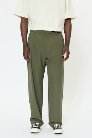 Loosefit Pantalon à pince 'MAChino' Matinique en vert : devant