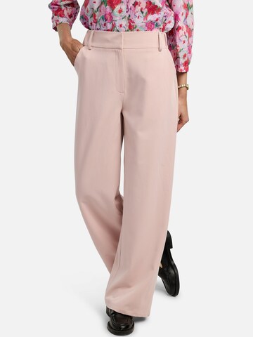 Liberte Essentiel Regular Trouser ' FREDDY ' in Rot: Vorderseite