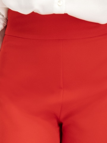Loosefit Pantalon 'COLIWO' Nicowa en rouge