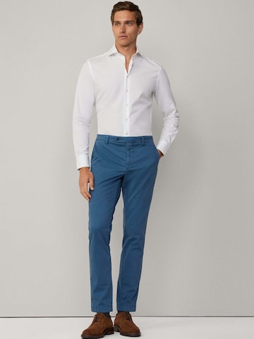 Coupe slim Pantalon chino 'Kensington' Hackett London en bleu