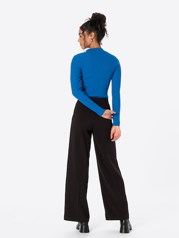 WEEKDAY Loosefit Pantalon 'Julia' in Zwart