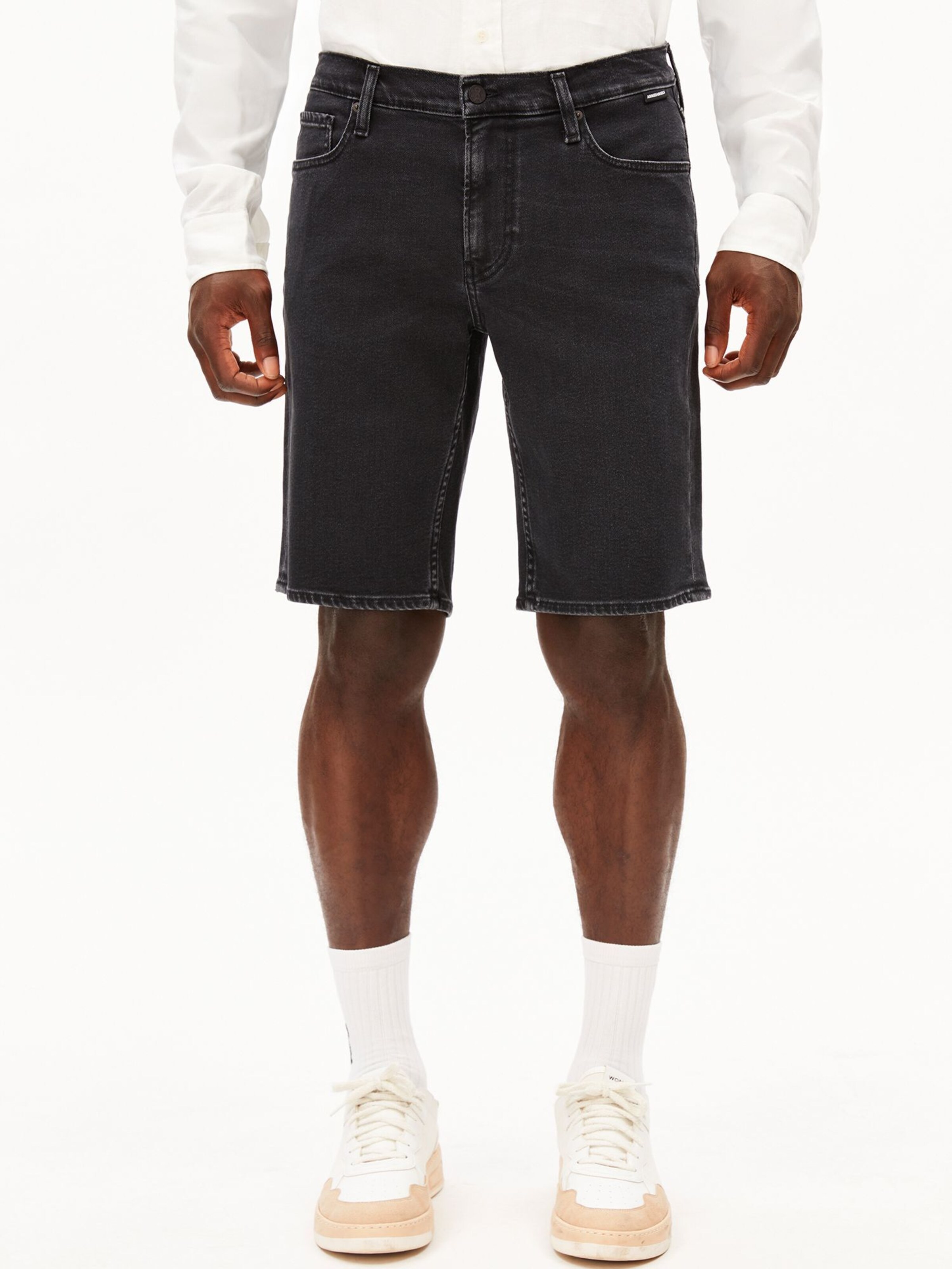 ARMEDANGELS Slim fit Pants in Black: front