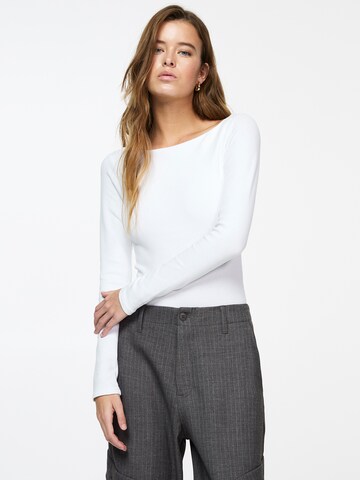 Pull&Bear T-shirtbody i vit: framsida
