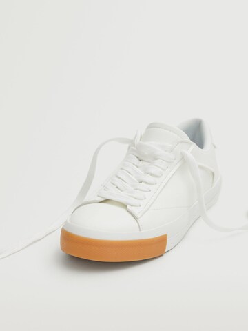 Sneaker low 'Coto' de la MANGO pe alb