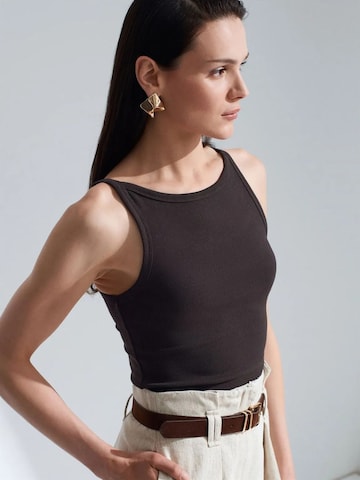 Dilvin - Blusa em preto
