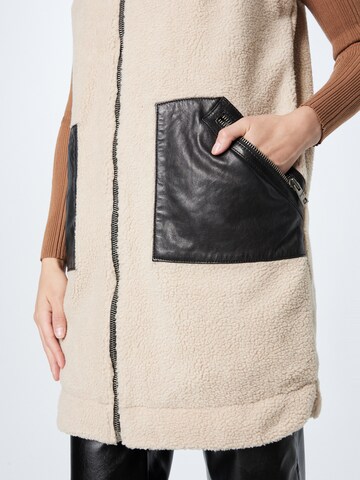 Maze Bodywarmer in Beige