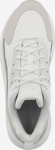 ADIDAS ORIGINALS Rövid szárú sportcipők 'Zx 22 Boost' - fehér