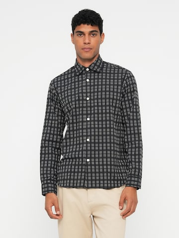 SELECTED - Ajuste regular Camisa 'SLHREGHUNTER' en negro: frente