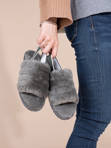 Gooce Slippers 'Sleepy' in Grey: front