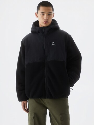 Pull&Bear Fleece jas in Zwart: voorkant