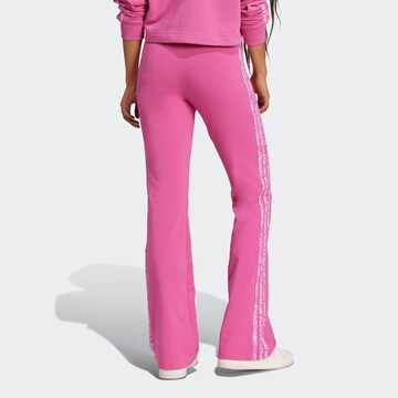 ADIDAS SPORTSWEARFlared/zvonoliki kroj Sportske hlače 'Essentials' - roza boja