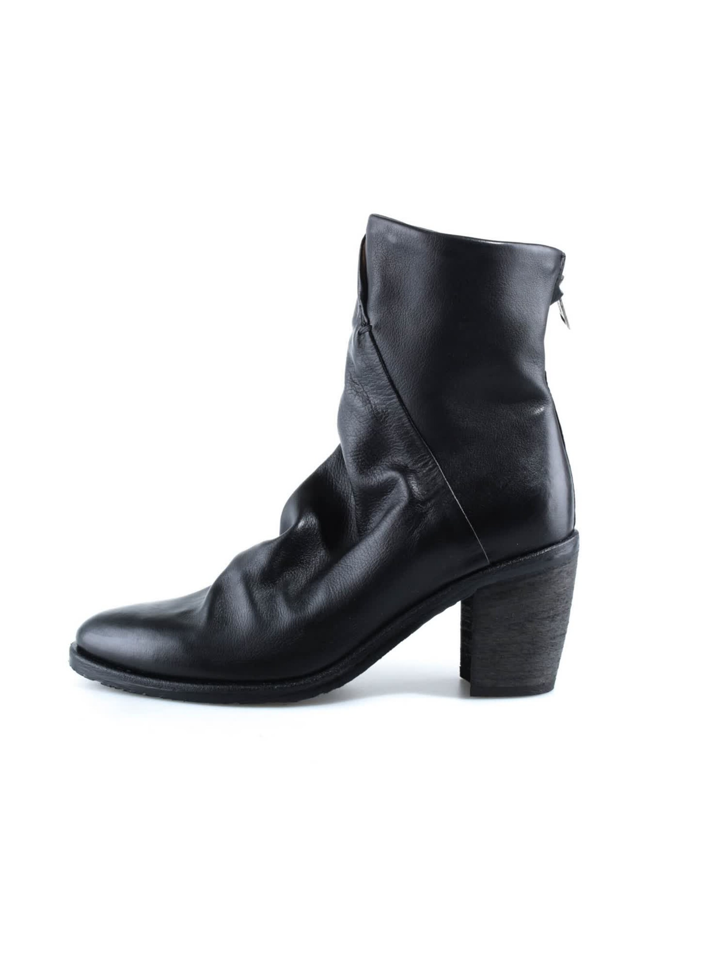 A.S.98 - Botas pelo tornozelo 'Romy' em preto: lateral