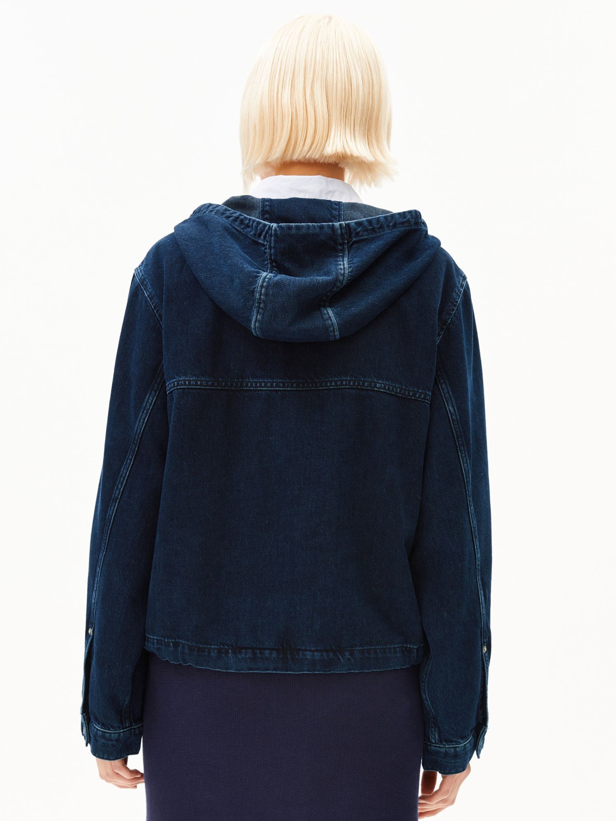 Veste mi-saison ARMEDANGELS en bleu : devant