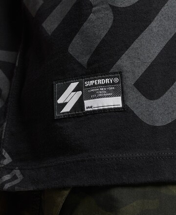 Superdry T-shirt i svart