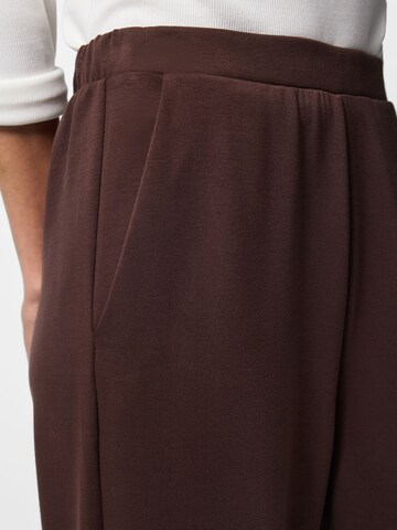 Loosefit Pantaloni di PIECES in marrone