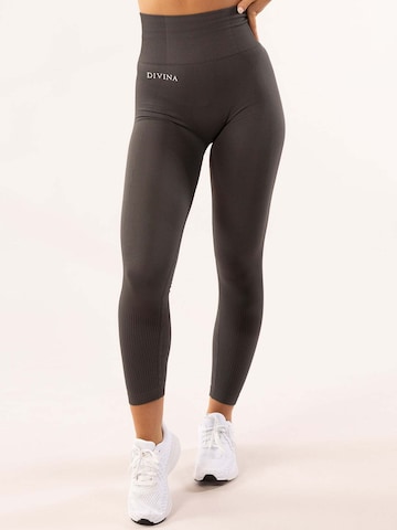 Divina Skinny Sportbroek 'Amica' in Grijs: voorkant