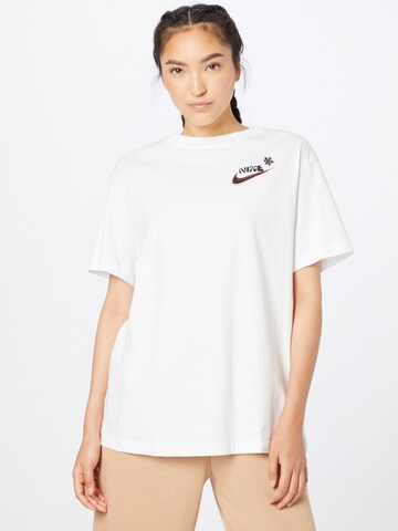 Nike Sportswear Shirt in White: front