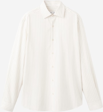 MANGO MAN Regular Fit Paita 'Ares' värissä beige: etupuoli