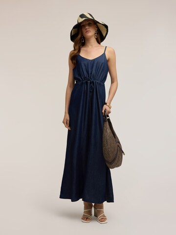 Robe MOTIVI en bleu