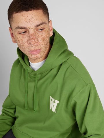 WOOD WOOD Sweatshirt 'Cass' in Groen
