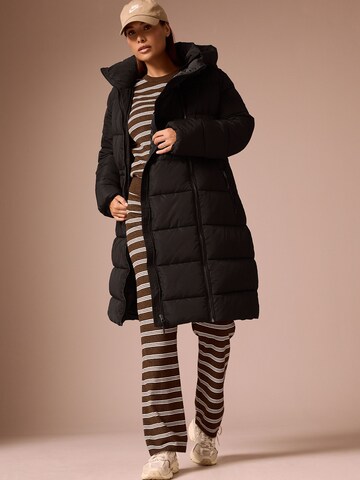 Cappotto invernale di Next in nero