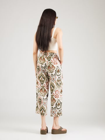 Largi Pantaloni cutați 'Ci44ra' de la Hailys pe mai multe culori