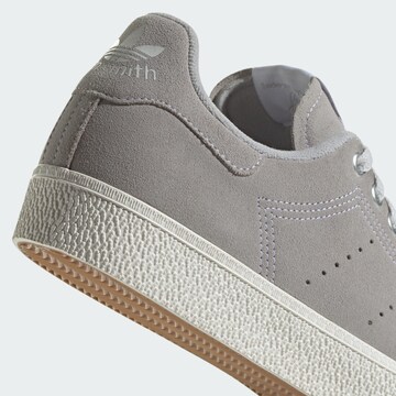 Baskets basses 'Stan Smith' ADIDAS ORIGINALS en gris