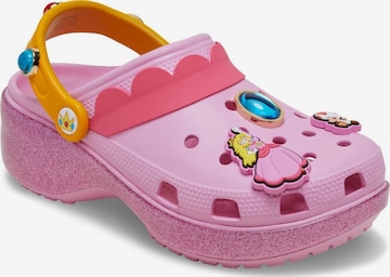 Saboţi de la Crocs pe roz: față