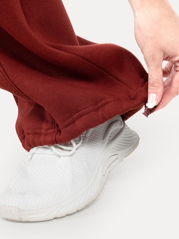 Loosefit Pantalon 'Siara' Smilodox en marron